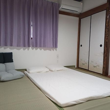 Lucky House Guest House โอซาก้า ภายนอก รูปภาพ
