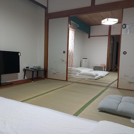 Lucky House Guest House โอซาก้า ภายนอก รูปภาพ