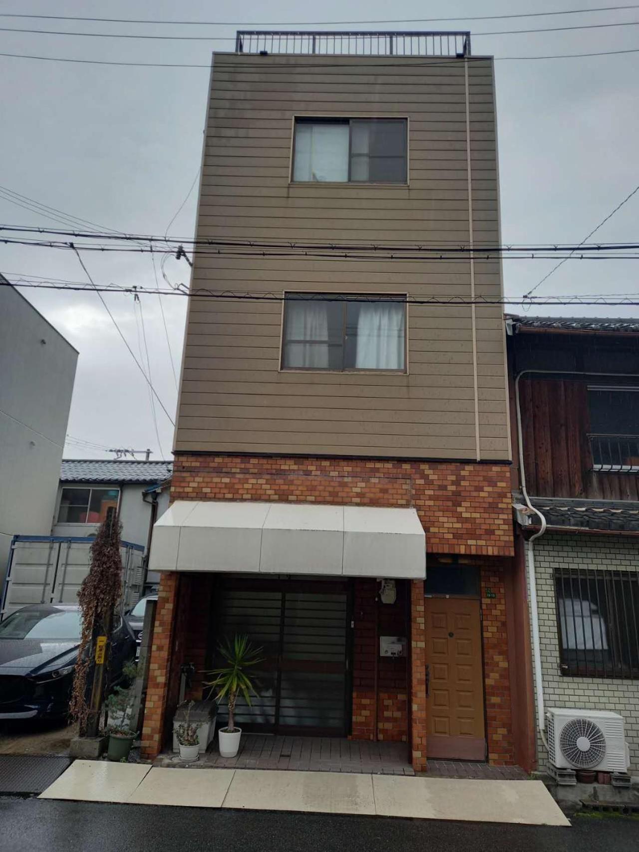 Lucky House Guest House โอซาก้า ภายนอก รูปภาพ