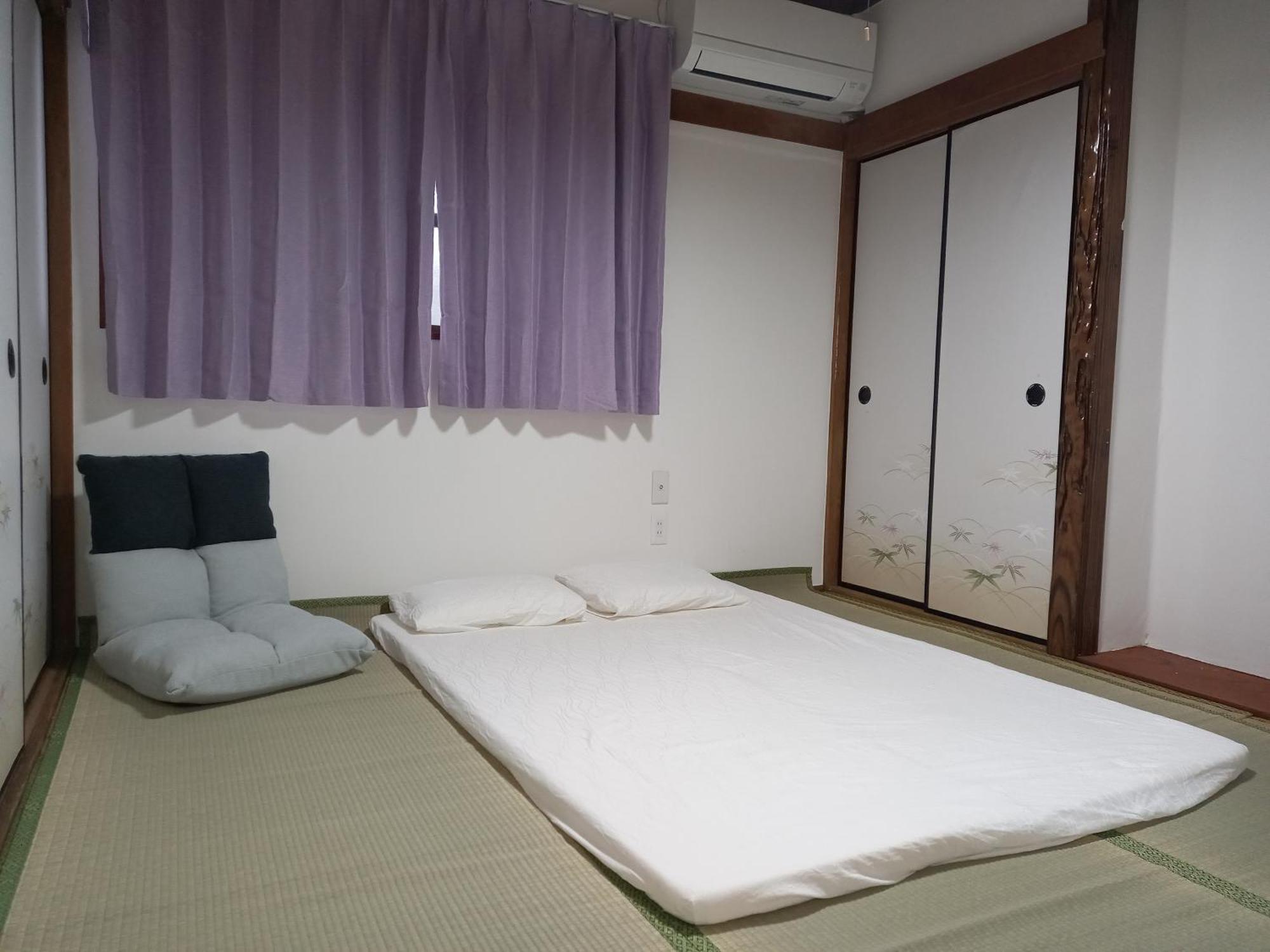 Lucky House Guest House โอซาก้า ภายนอก รูปภาพ